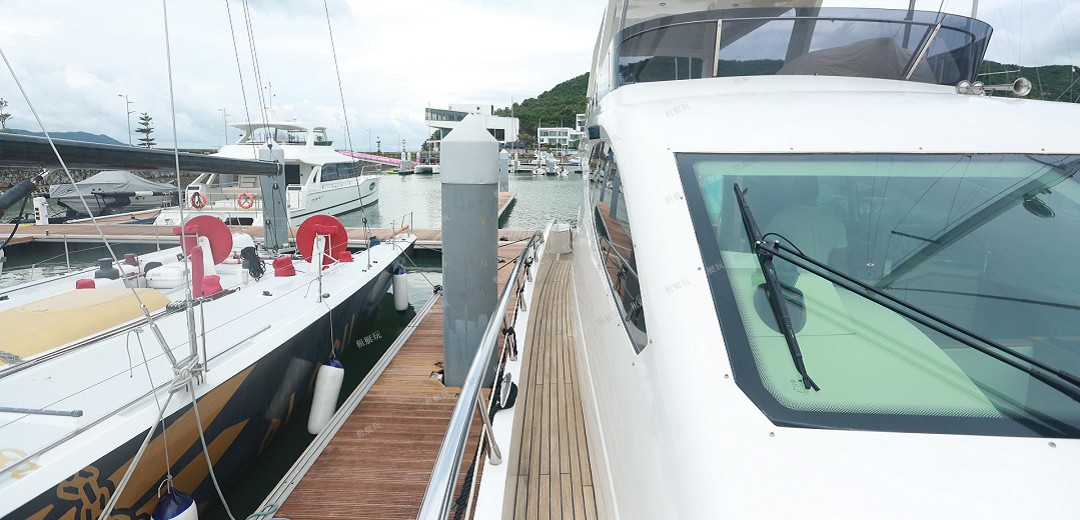 Sea Stella 63